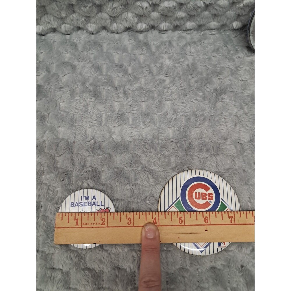 1980's VTG MLB Baseball Pins Buttons Chicago Cubs Wincraft Pinback Mom 3.25" - Picture 9 of 9